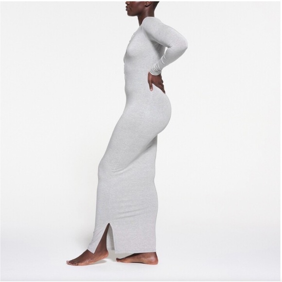 Skims Sleep Henley in Light Heather Gray Long Sleeve Dress - Picture 3 of 7